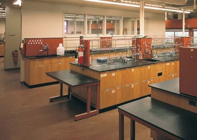 Novalac 125 in a school chemistry lab